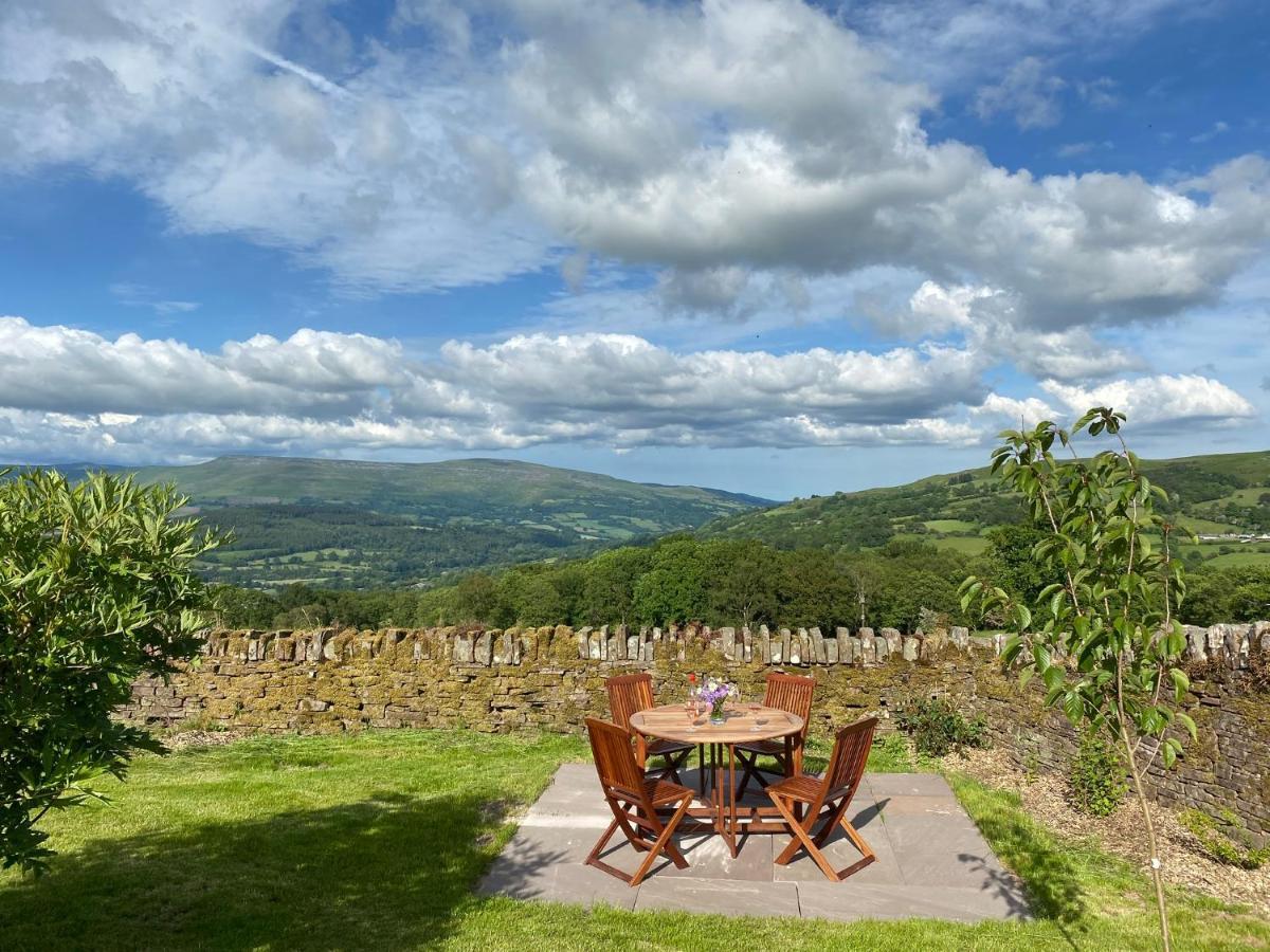 Вілла Pant Llwyd Farm Llangynidr Екстер'єр фото